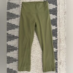 Lululemon Wunder Train Leggings 21”